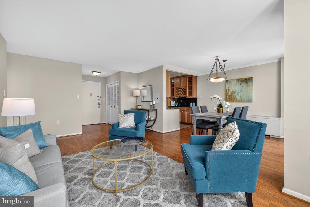 10401 GROSVENOR PLACE Unit: 1327