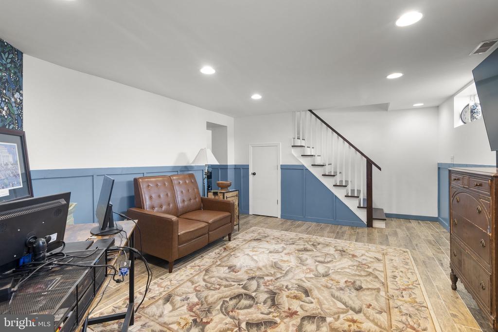 9504 BILTMORE DRIVE