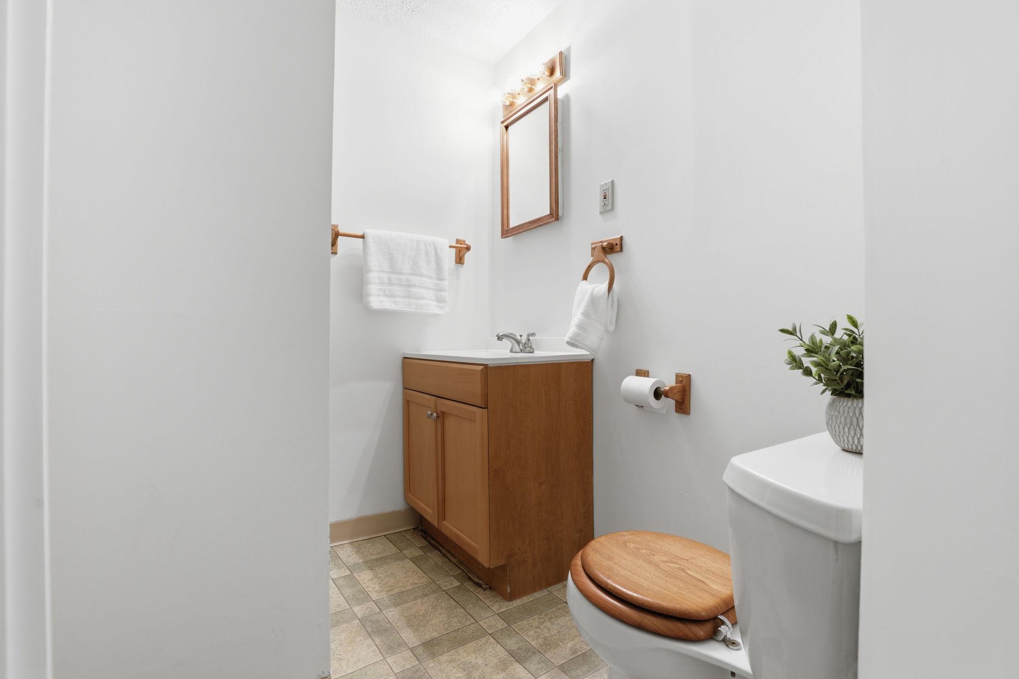 4205 WHITE TULIP COURT