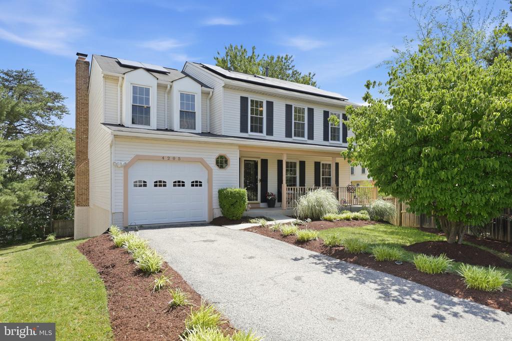 4205 WHITE TULIP COURT