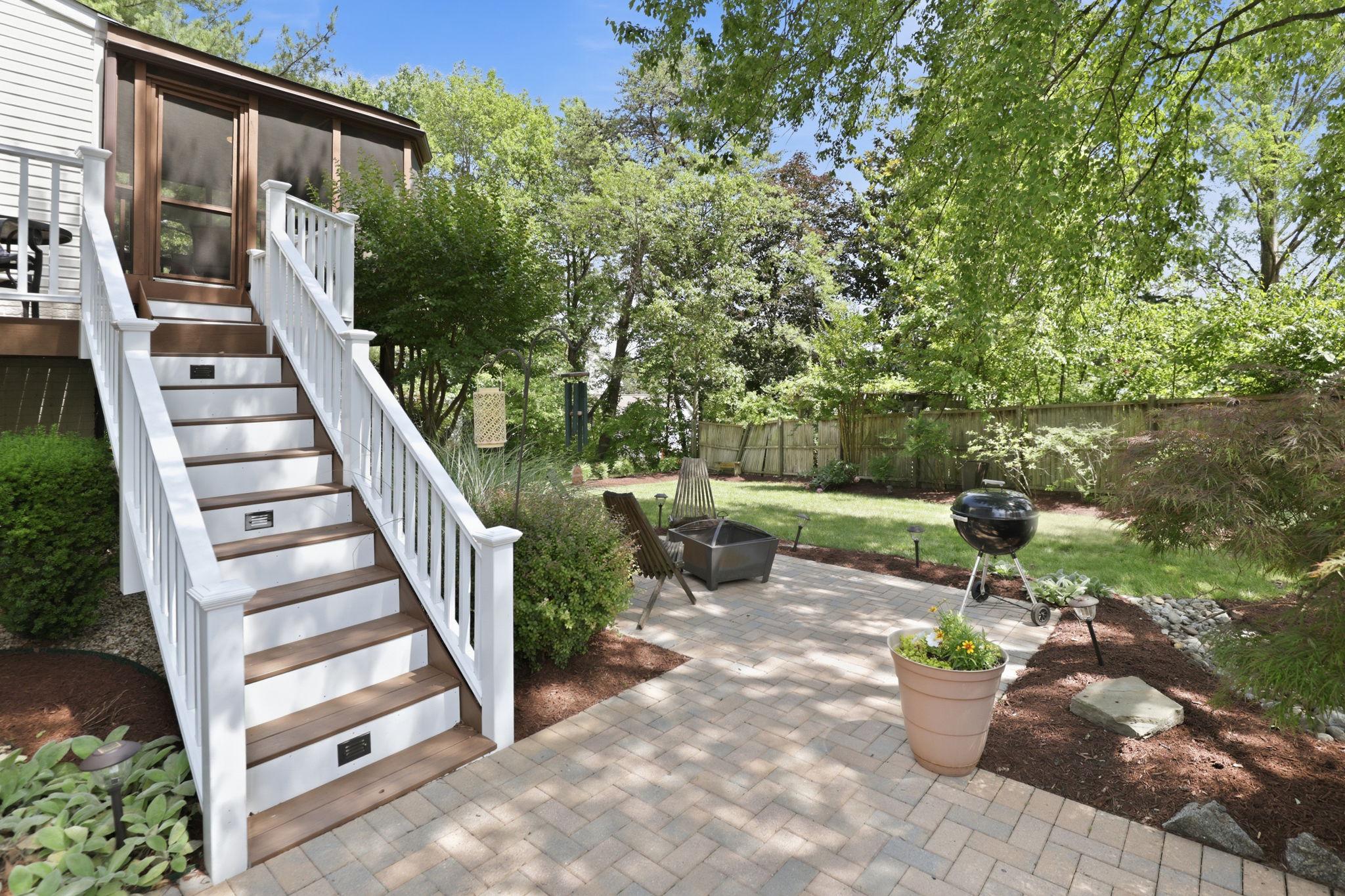 4205 WHITE TULIP COURT