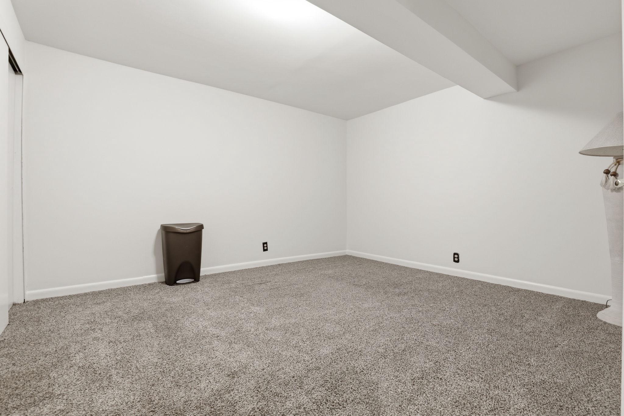 4205 WHITE TULIP COURT