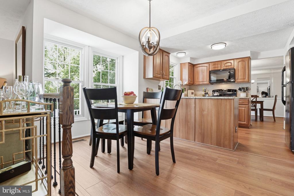 4205 WHITE TULIP COURT
