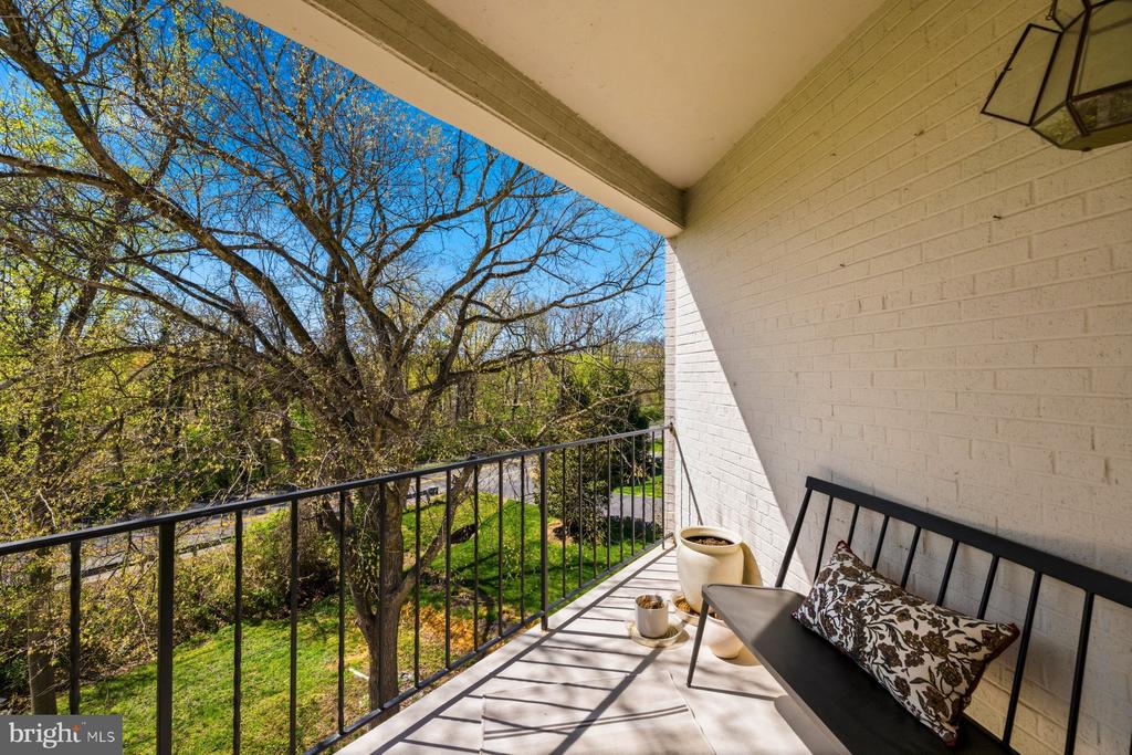 7630 TOMLINSON AVENUE Unit: 35