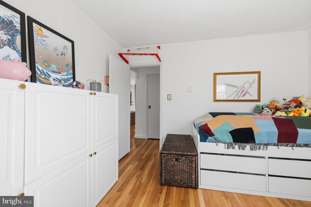 7630 TOMLINSON AVENUE Unit: 35