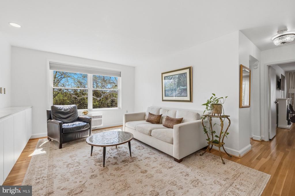 7630 TOMLINSON AVENUE Unit: 35