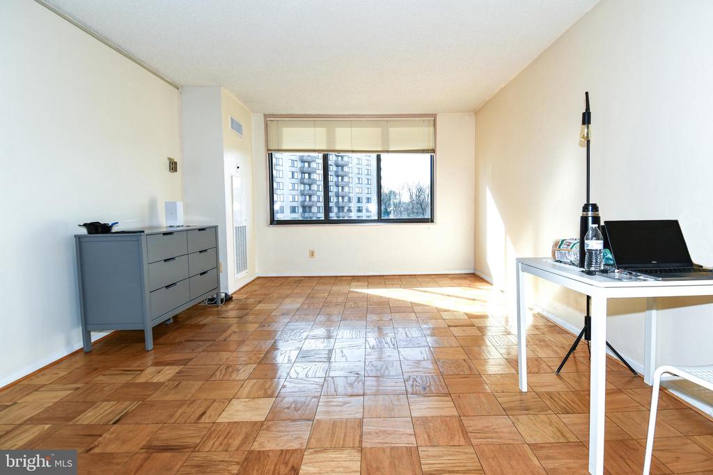 5225 POOKS HILL ROAD Unit: 803N