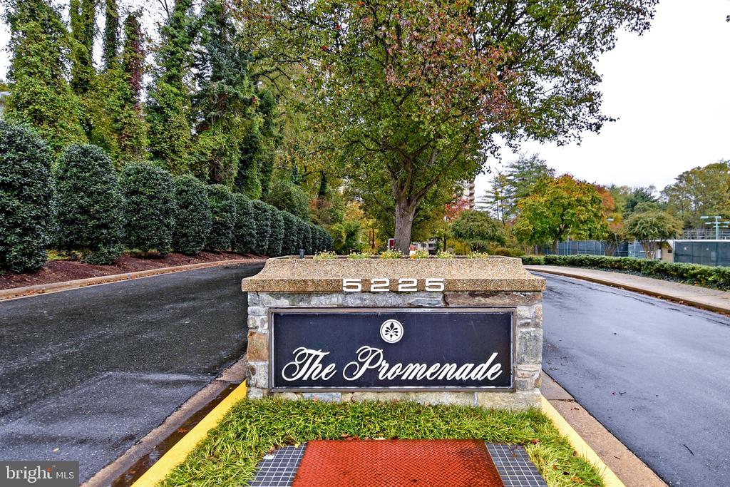 5225 POOKS HILL ROAD Unit: 803N