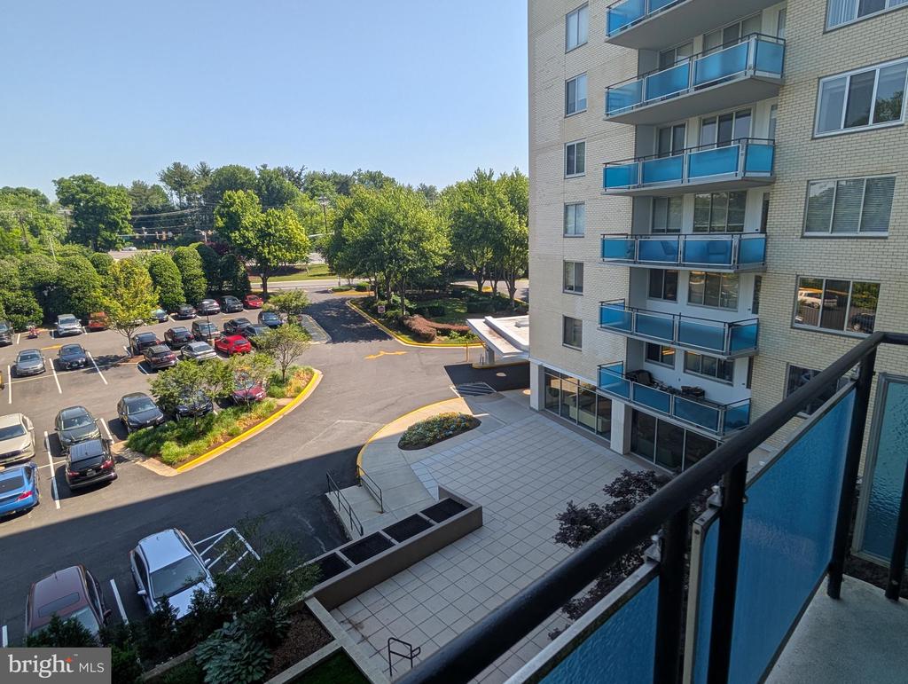 10500 ROCKVILLE PIK Unit: 627