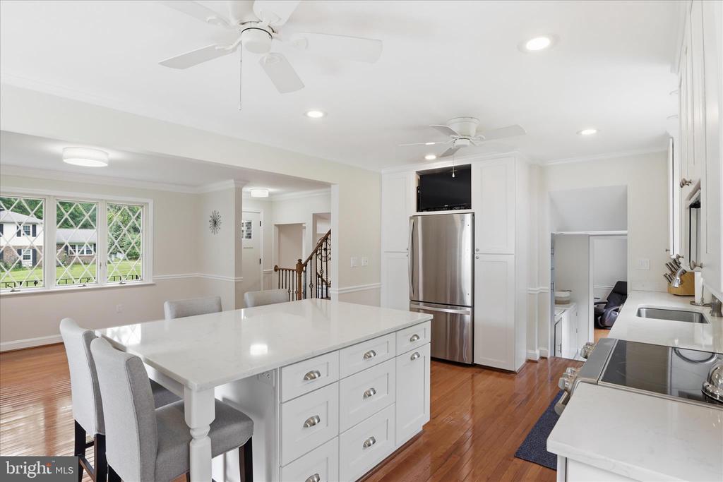 6939 WICK LANE