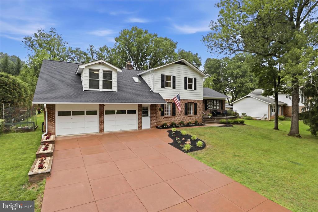 6939 WICK LANE