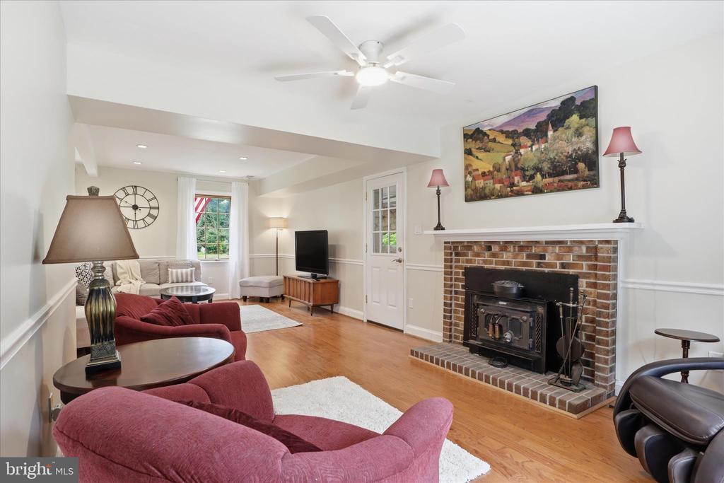 6939 WICK LANE