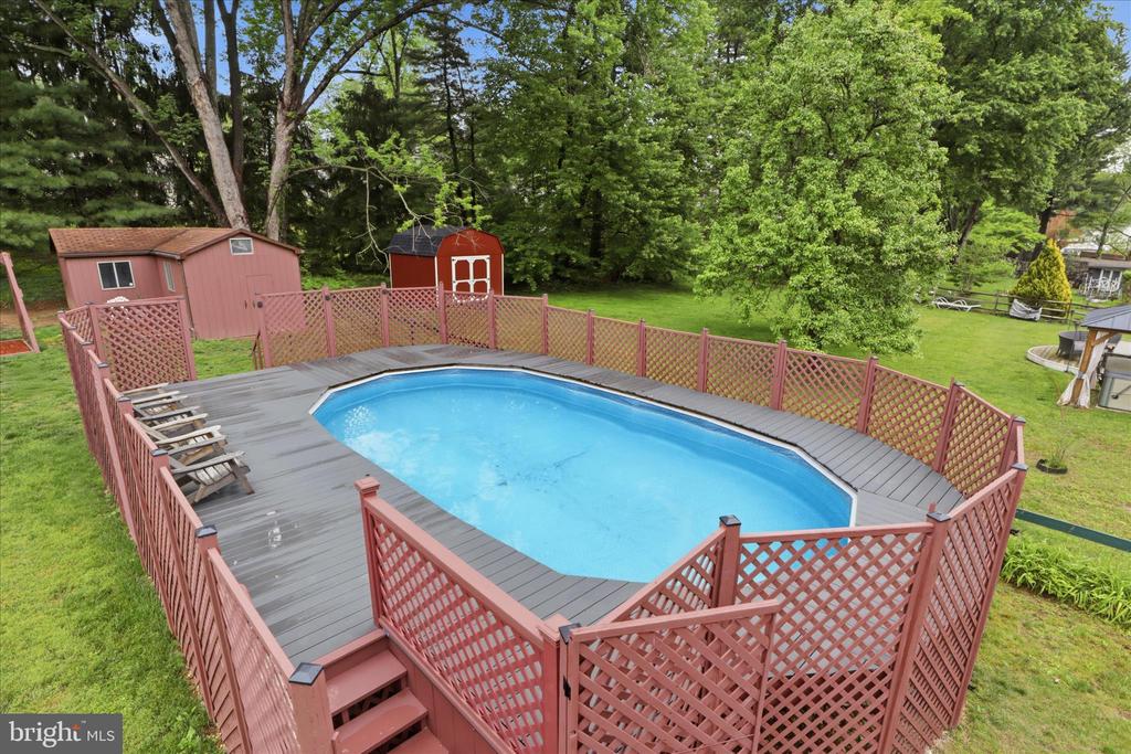 6939 WICK LANE
