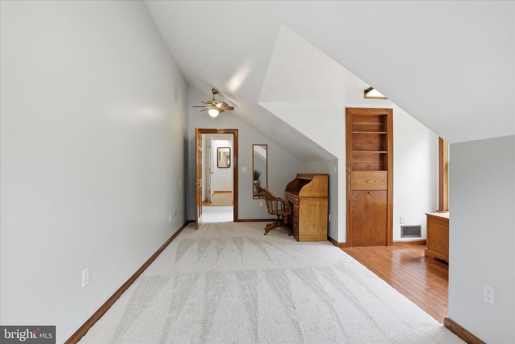 6939 WICK LANE