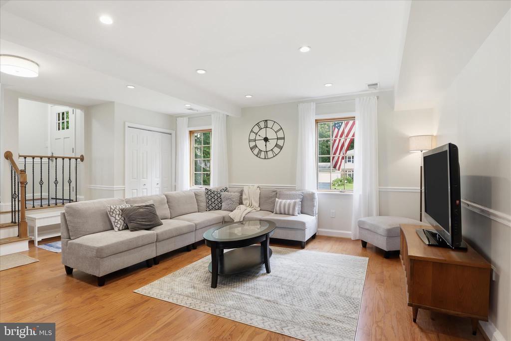 6939 WICK LANE