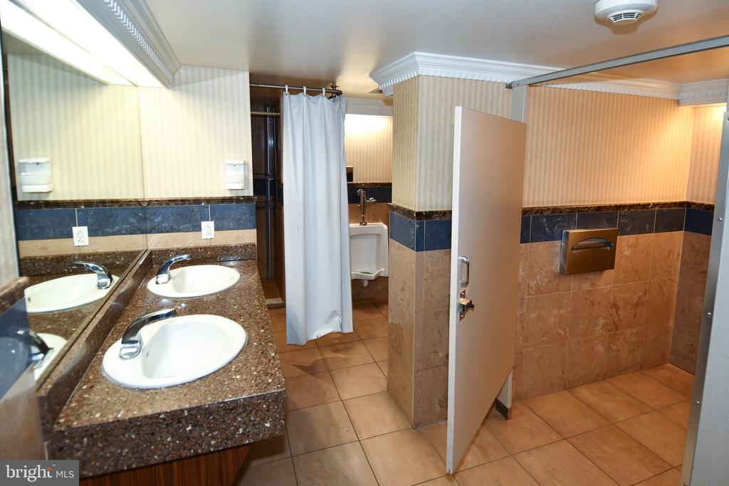 4515 WILLARD AVENUE Unit: 1201S