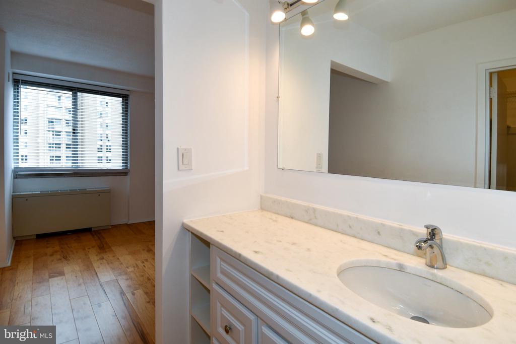 4515 WILLARD AVENUE Unit: 1201S