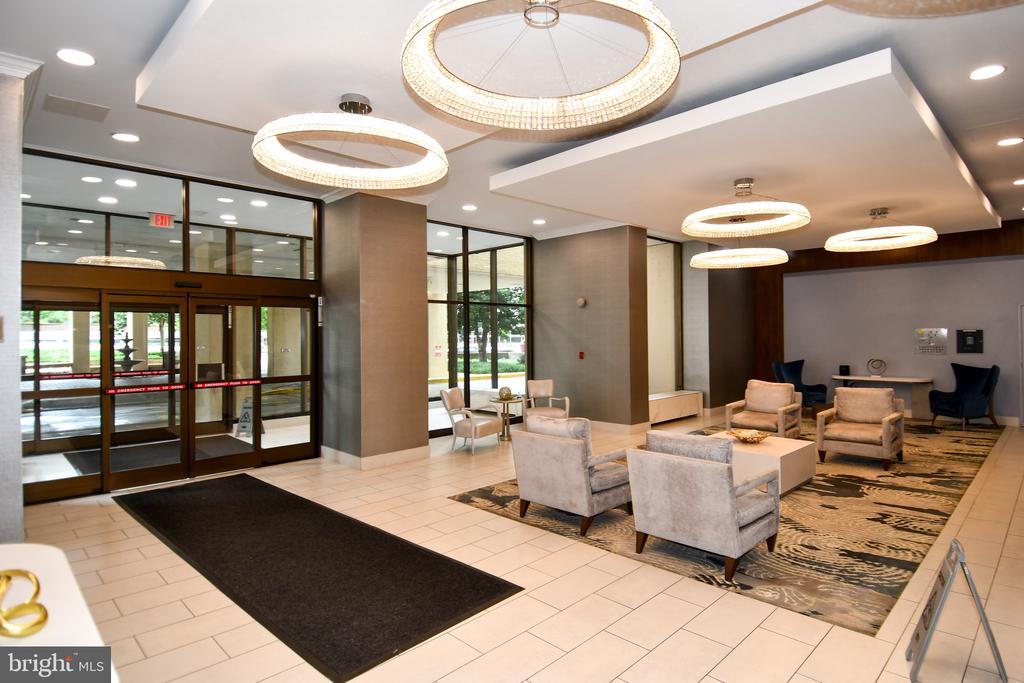 4515 WILLARD AVENUE Unit: 1201S