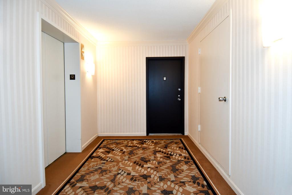 4515 WILLARD AVENUE Unit: 1201S