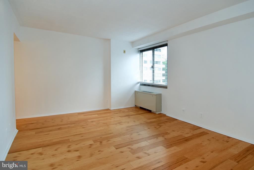 4515 WILLARD AVENUE Unit: 1201S
