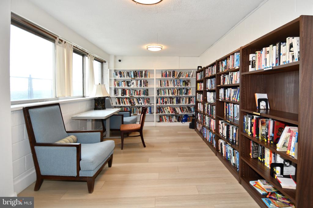 4515 WILLARD AVENUE Unit: 1201S