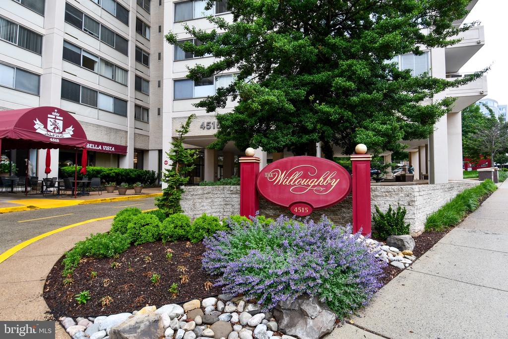 4515 WILLARD AVENUE Unit: 1201S