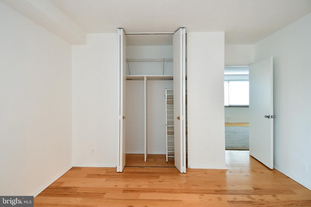 4515 WILLARD AVENUE Unit: 1201S
