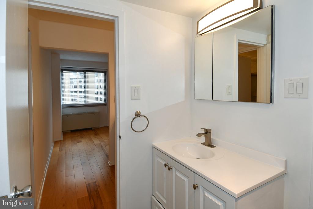 4515 WILLARD AVENUE Unit: 1201S