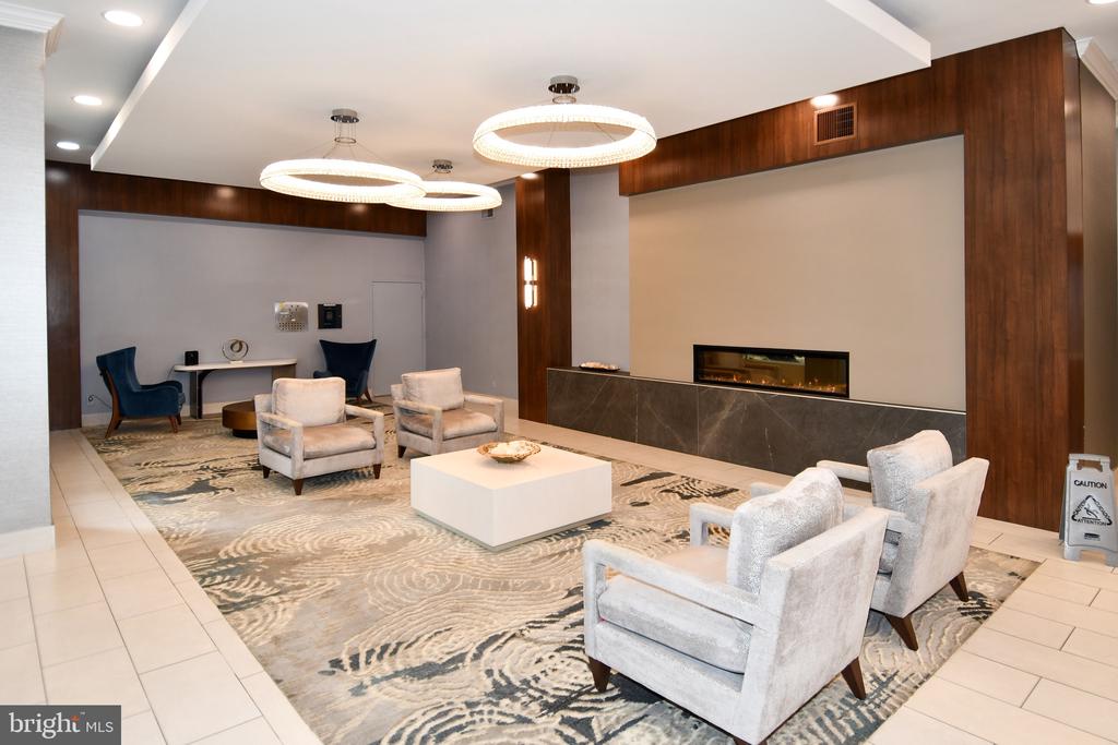 4515 WILLARD AVENUE Unit: 1201S