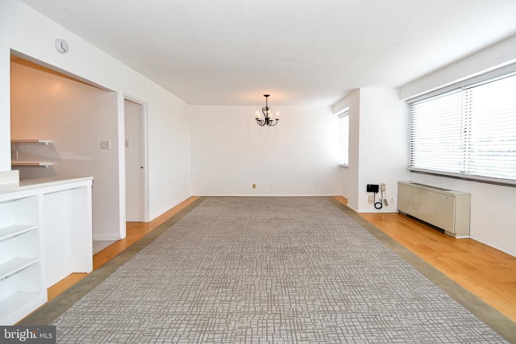4515 WILLARD AVENUE Unit: 1201S
