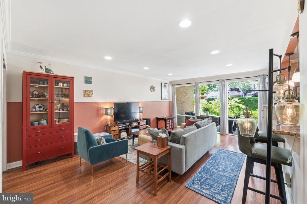 7541 SPRING LAKE DRIVE Unit: B-2