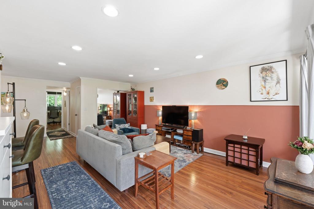 7541 SPRING LAKE DRIVE Unit: B-2