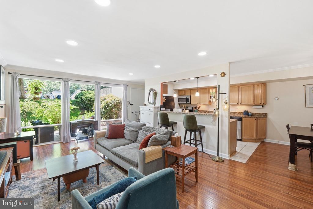 7541 SPRING LAKE DRIVE Unit: B-2