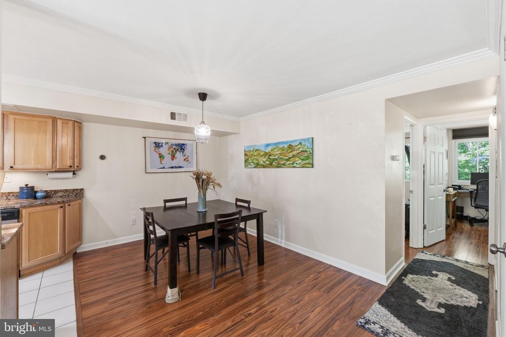 7541 SPRING LAKE DRIVE Unit: B-2