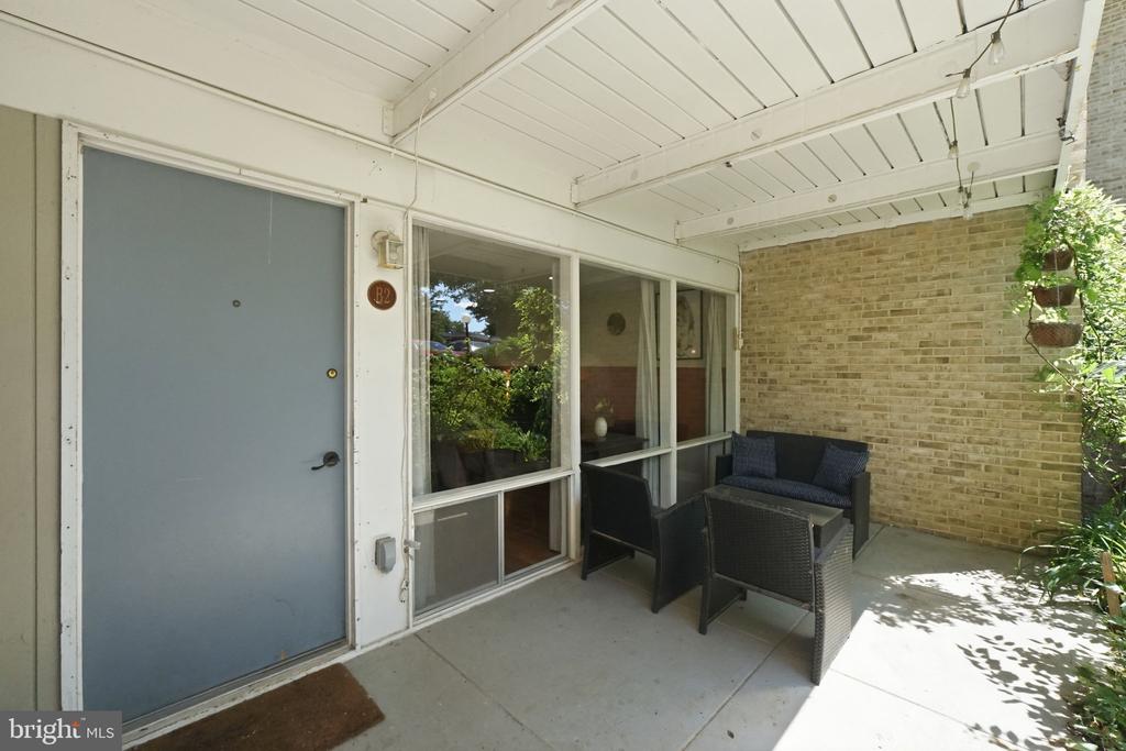 7541 SPRING LAKE DRIVE Unit: B-2