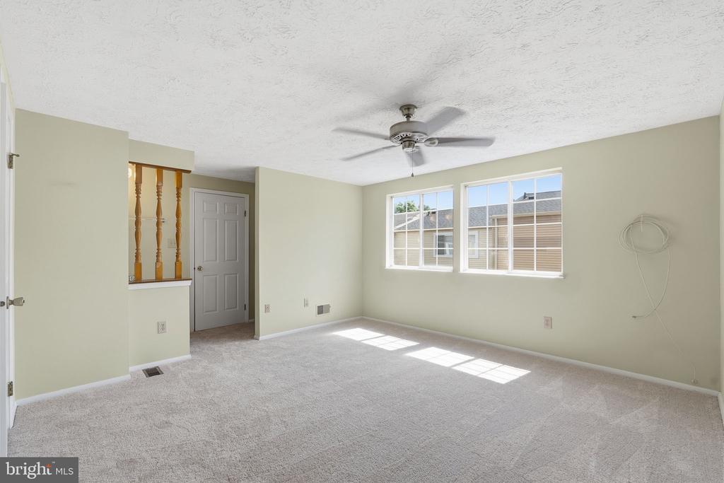 210 CURRY FORD LANE