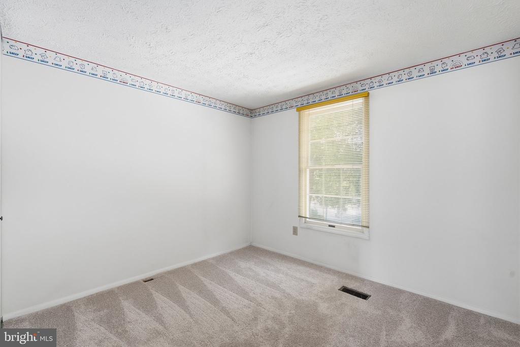210 CURRY FORD LANE