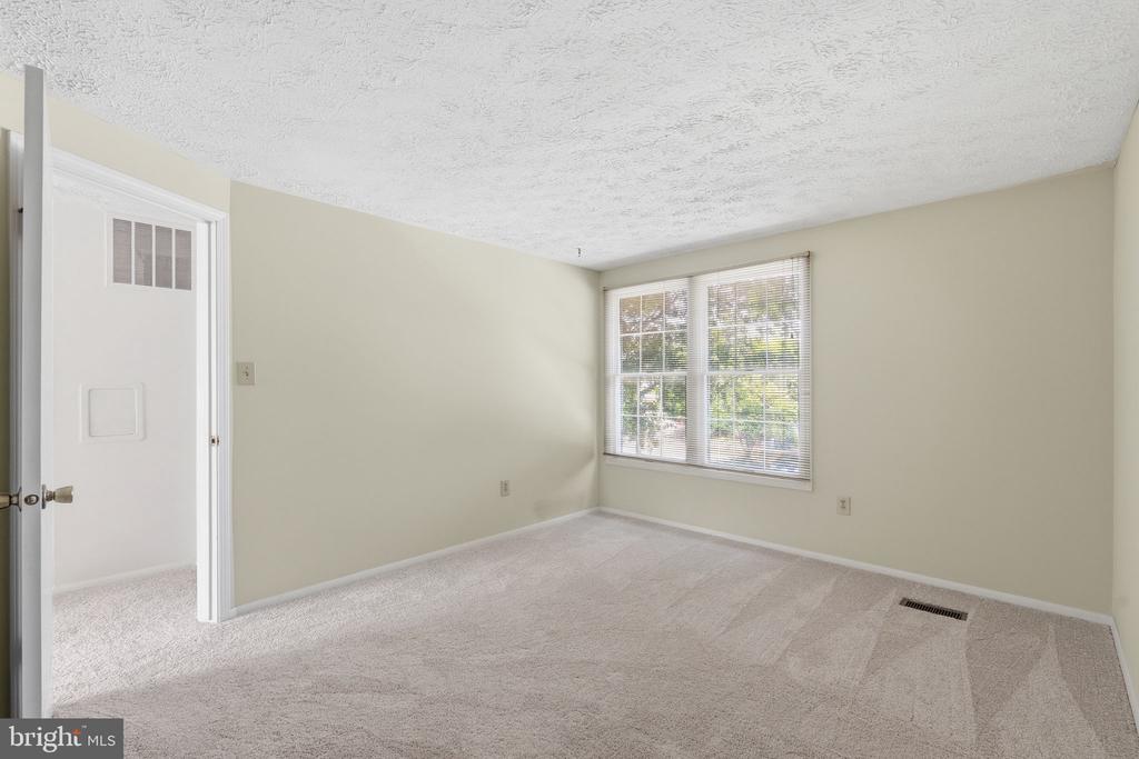 210 CURRY FORD LANE