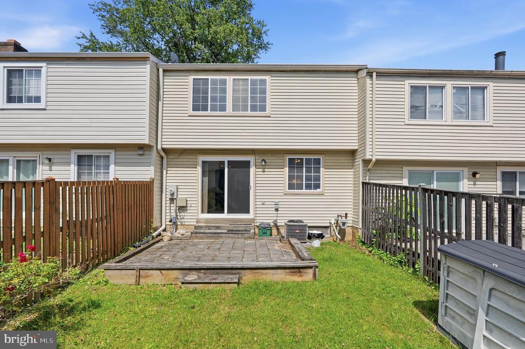 210 CURRY FORD LANE