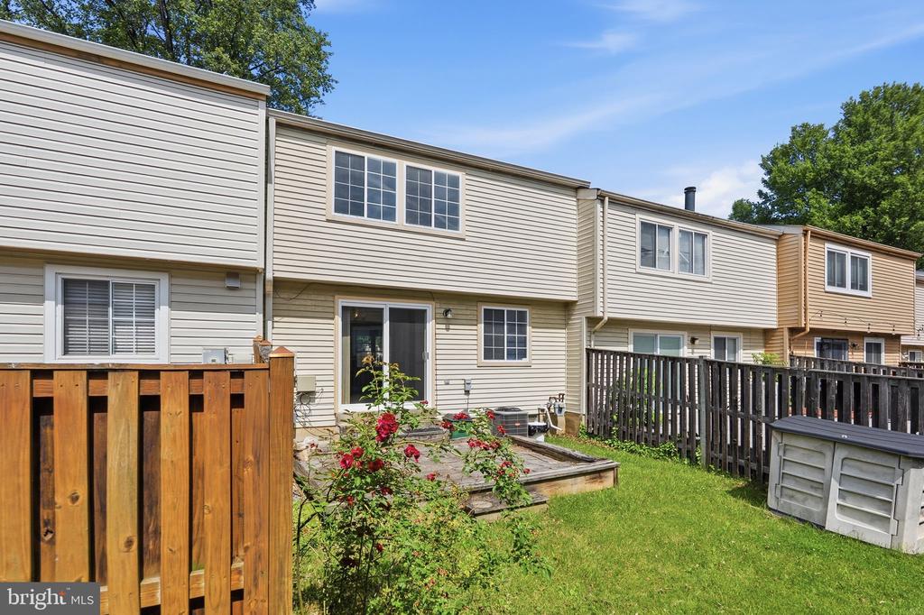 210 CURRY FORD LANE