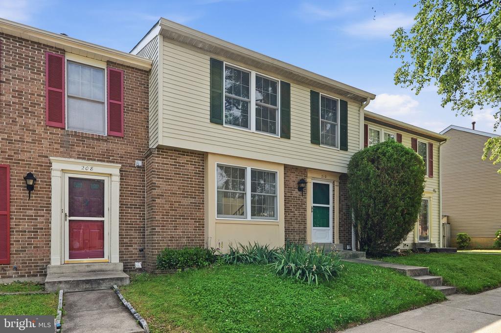 210 CURRY FORD LANE