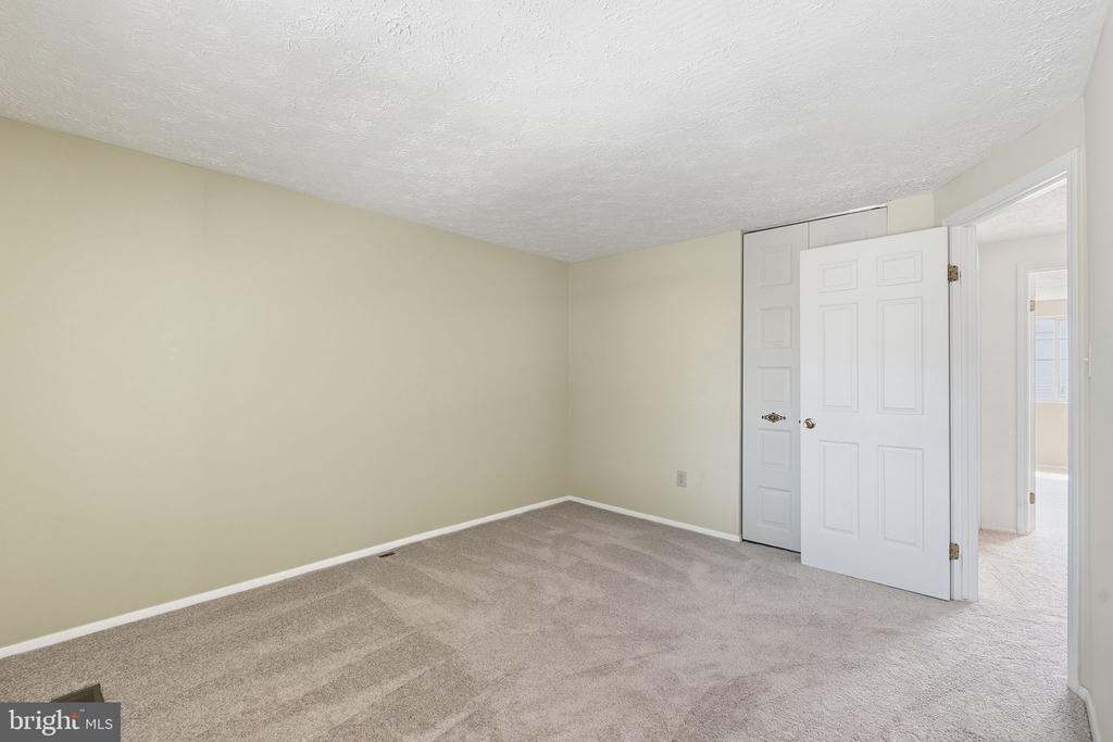 210 CURRY FORD LANE