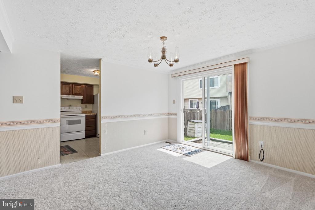 210 CURRY FORD LANE