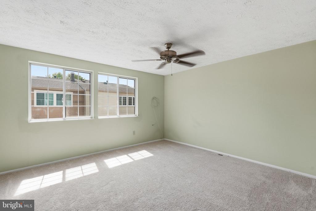 210 CURRY FORD LANE