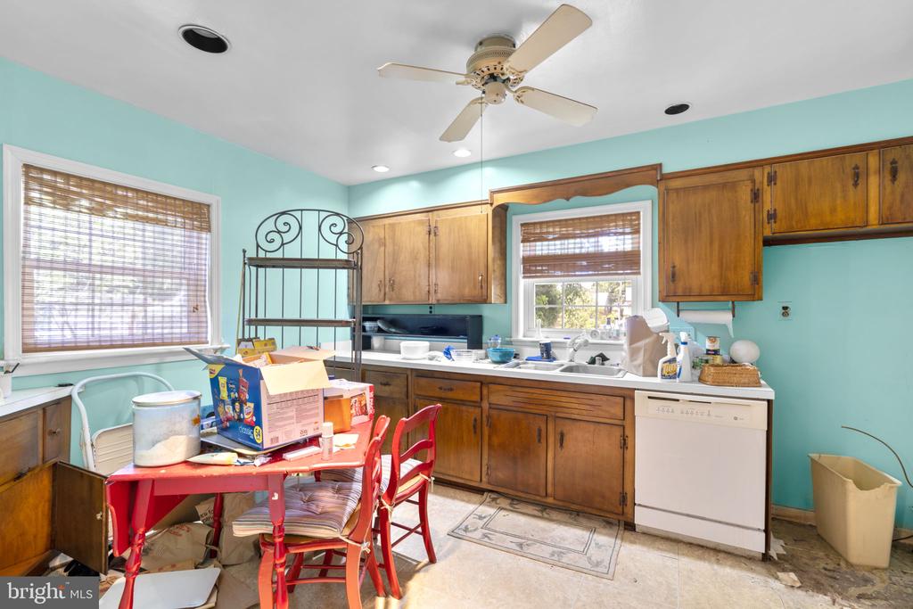 507 HARDING DRIVE
