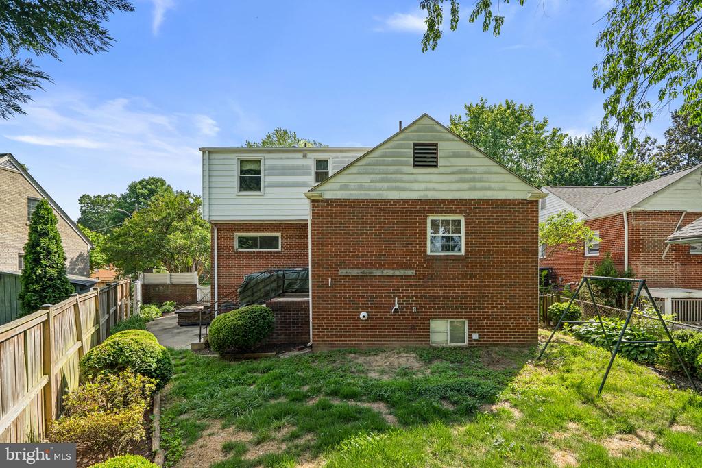 507 HARDING DRIVE