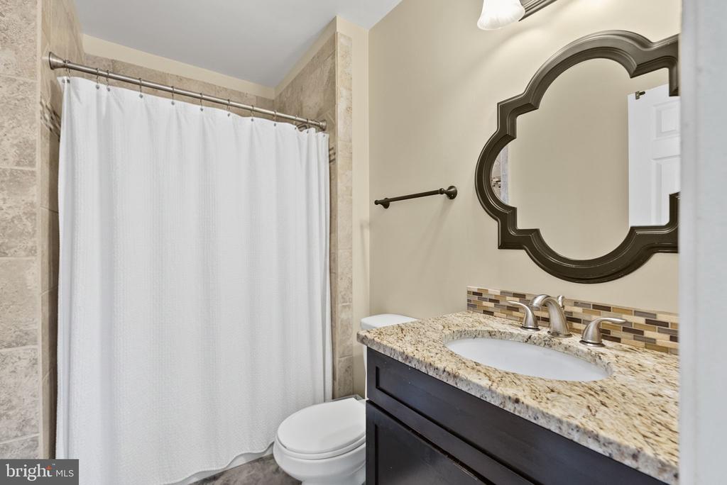 17 HICKORY HILL COURT