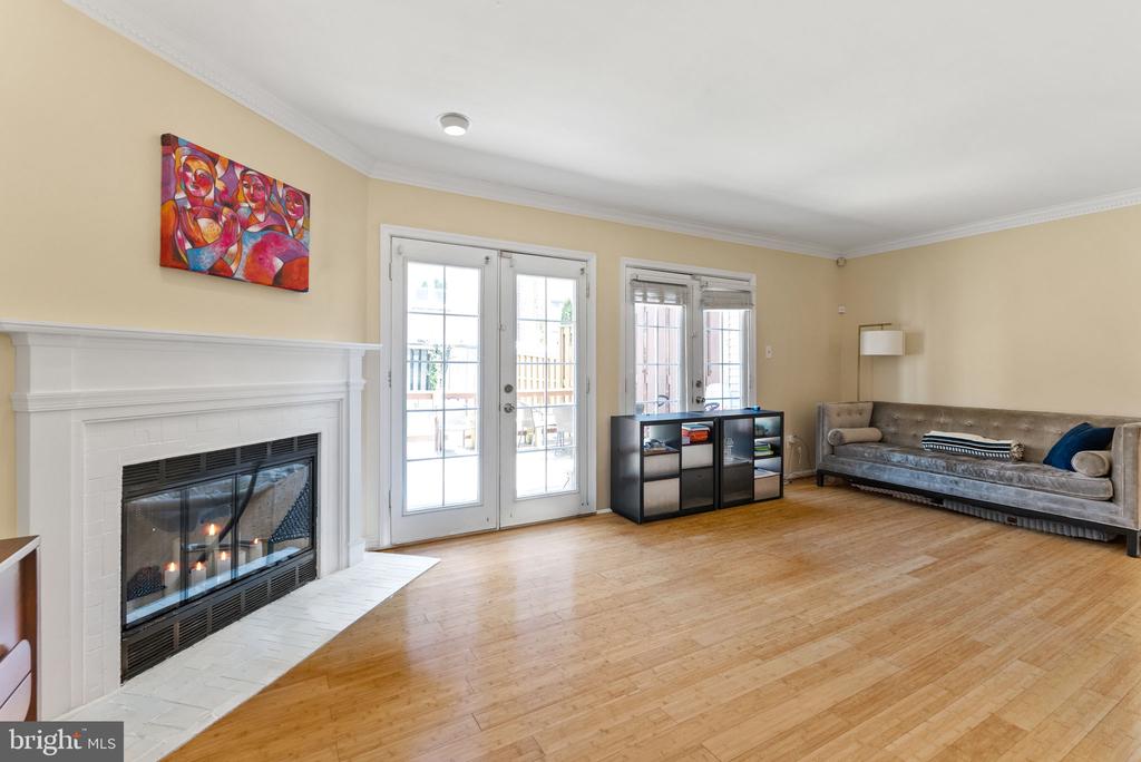 17 HICKORY HILL COURT