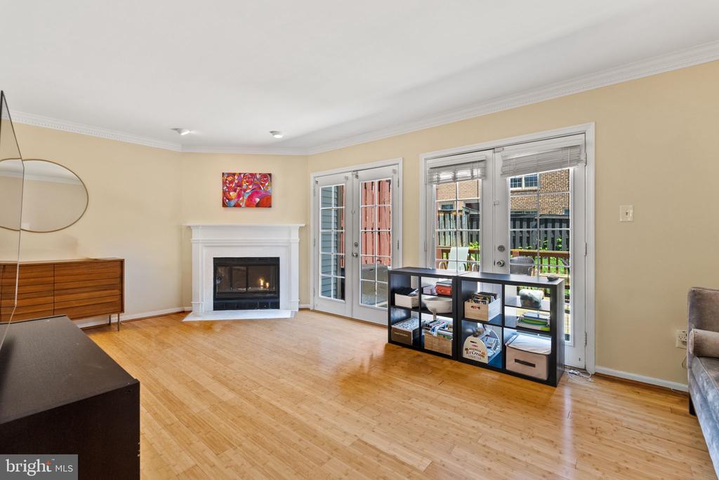 17 HICKORY HILL COURT