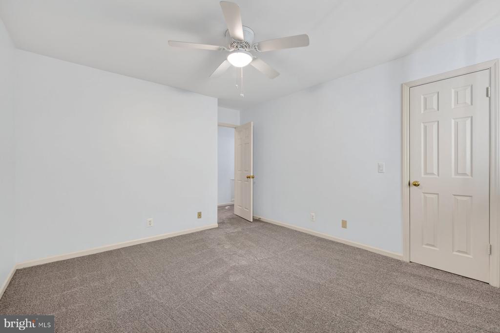 5818 INMAN PARK CIRCLE Unit: 210